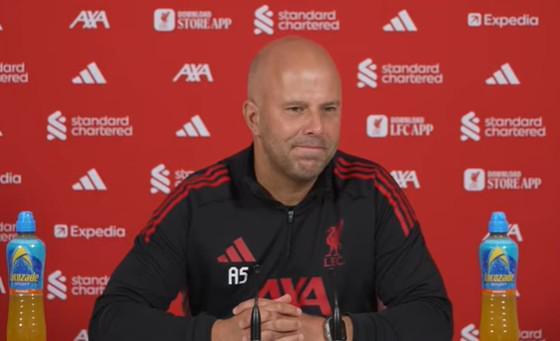 意昂网站-斯洛特：柯蒂斯因伤缺战伯恩利；很高兴球员们国际比赛日没伤