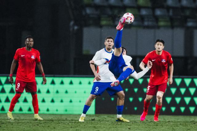 【中超】让三追四卡扎尔绝杀 泰山客场4比3十人梅州