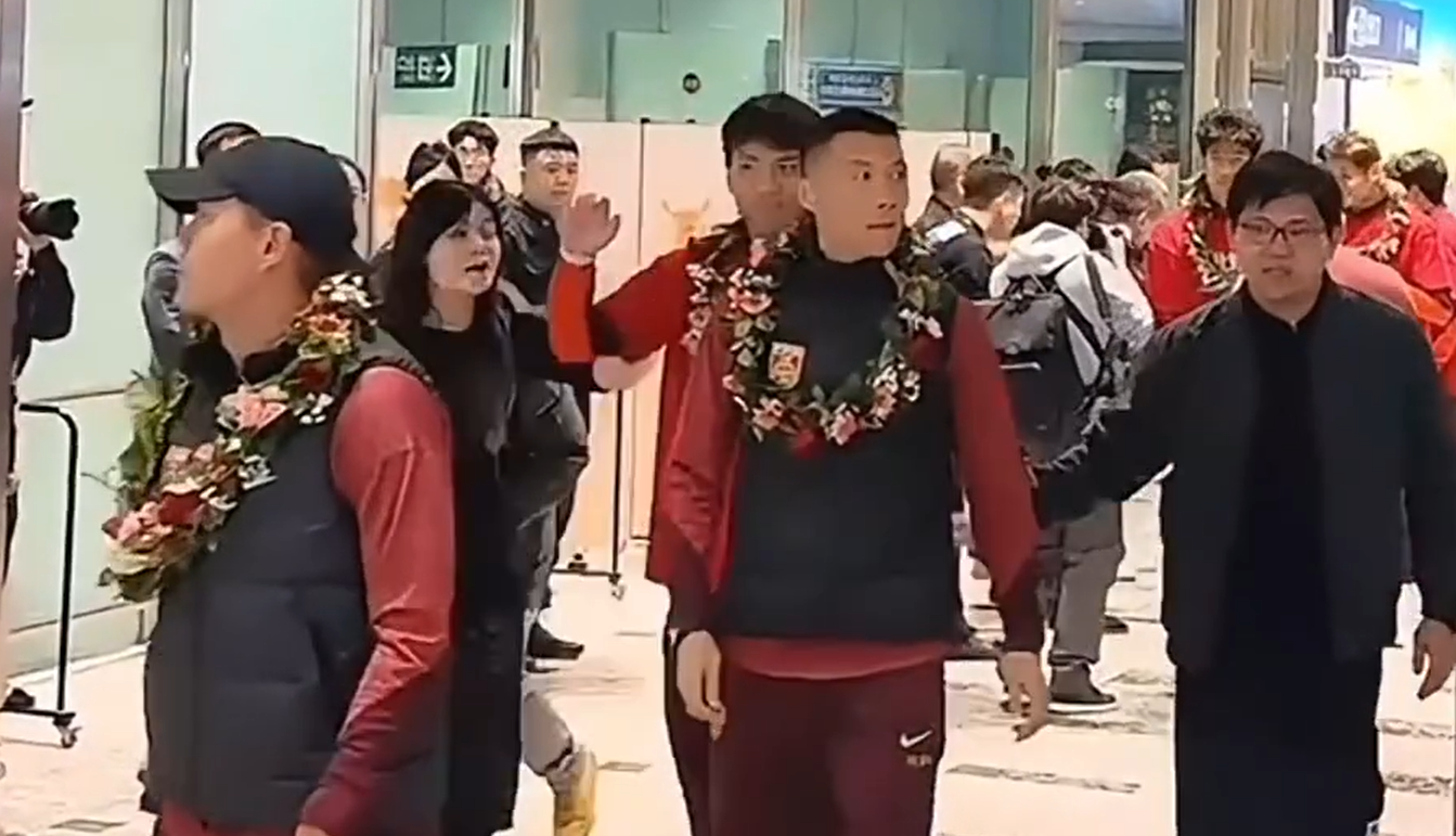 意昂体育-回国仅1天！中国队功勋助练就离任，原因曝光，将联手郑智战中超