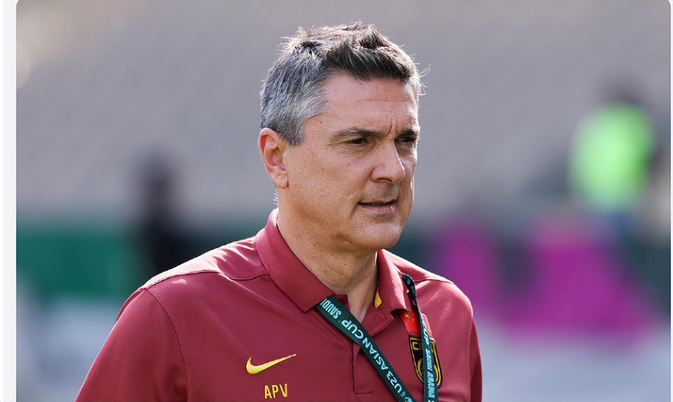 意昂体育-西班牙教头+U20班底冲奥运，这次中国男足能摆脱&amp;quot;换帅死循环&amp;quot;吗？